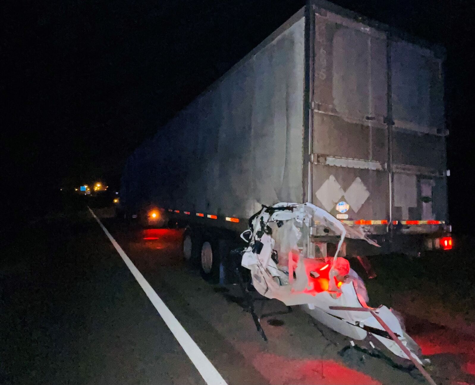 Three killed in Saturday night crash on I-75